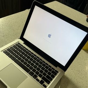 Apple MacBook Pro 13-Inch